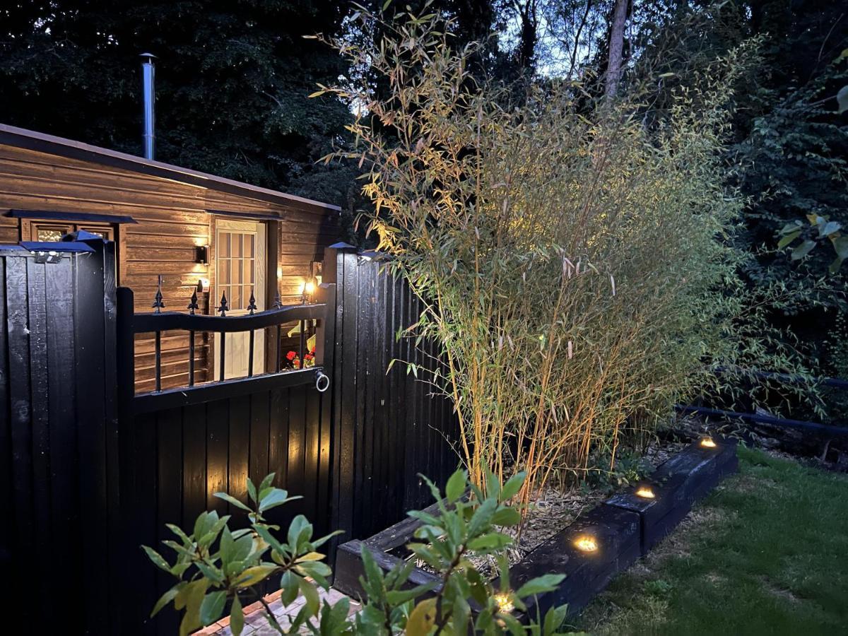 Charming Woodland Lodge 2 Person 1 Bedroom Great Yarmouth Exteriör bild