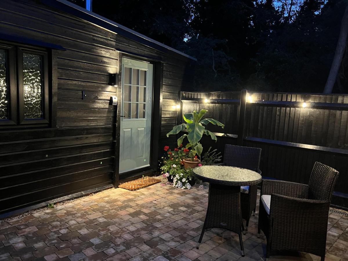 Charming Woodland Lodge 2 Person 1 Bedroom Great Yarmouth Exteriör bild