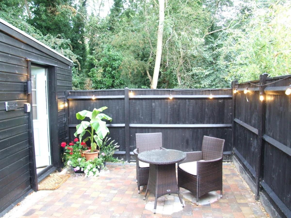 Charming Woodland Lodge 2 Person 1 Bedroom Great Yarmouth Exteriör bild