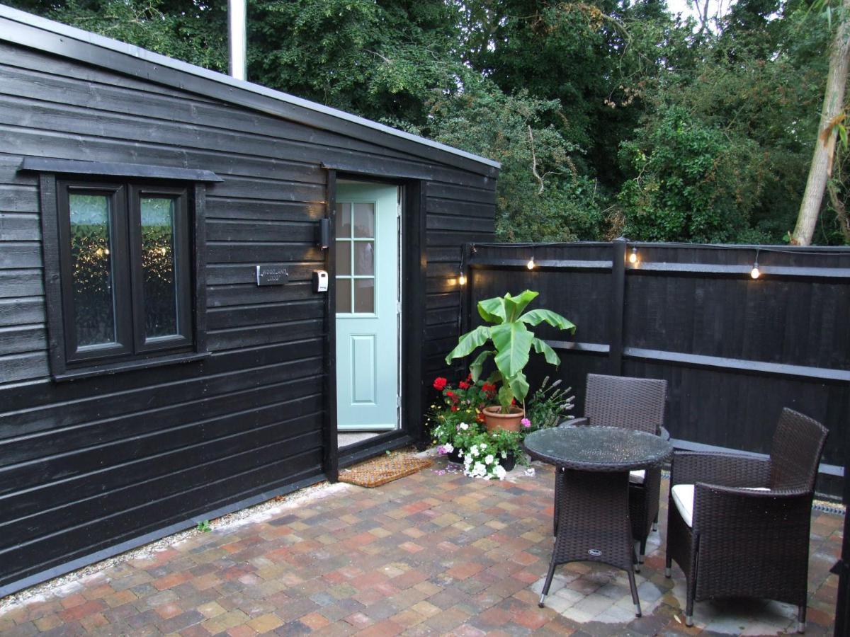 Charming Woodland Lodge 2 Person 1 Bedroom Great Yarmouth Exteriör bild